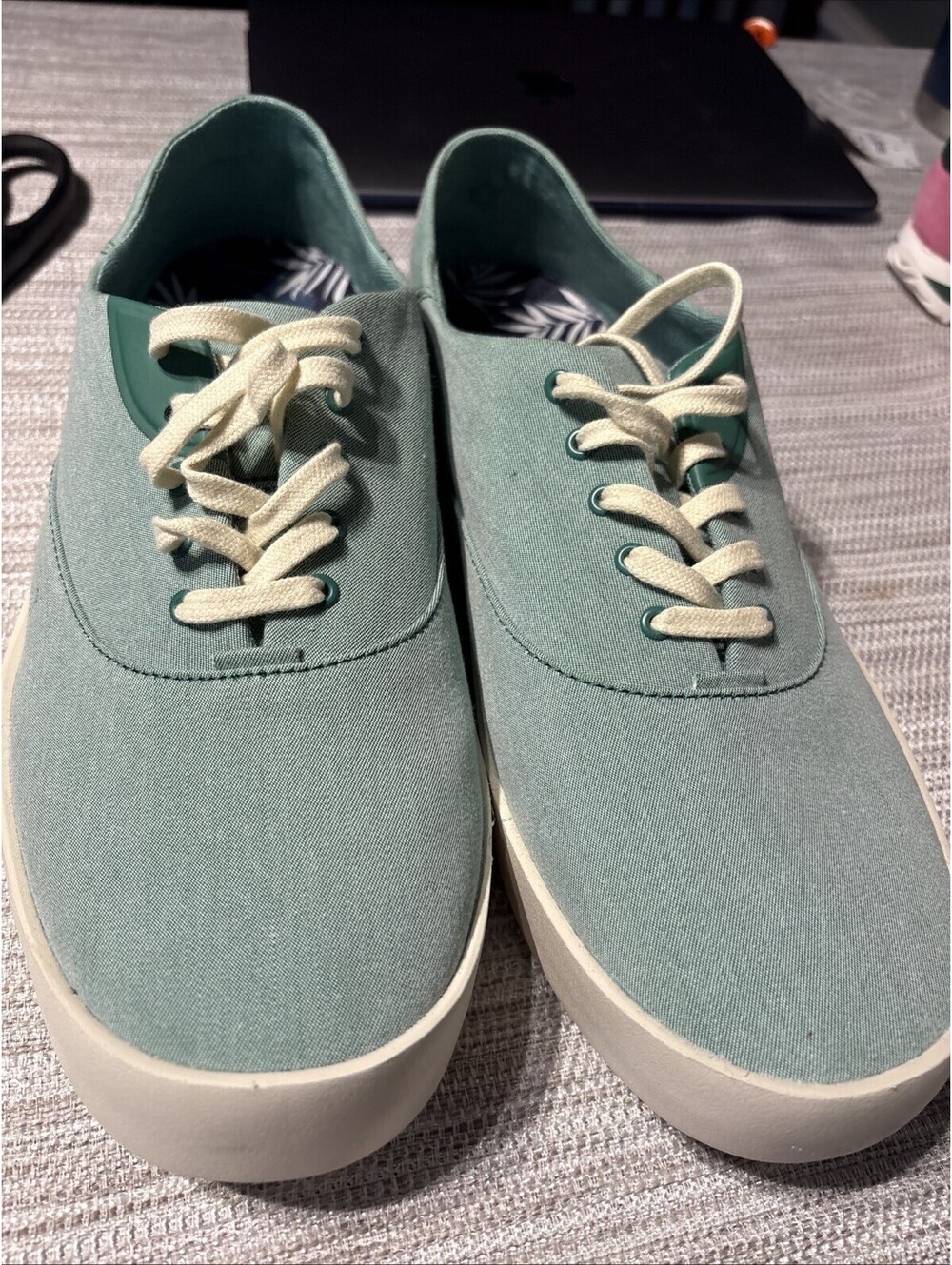 Men's OluKai Tradewind Sneakers Light Green Bamboo Men’s Size 11 NWOB